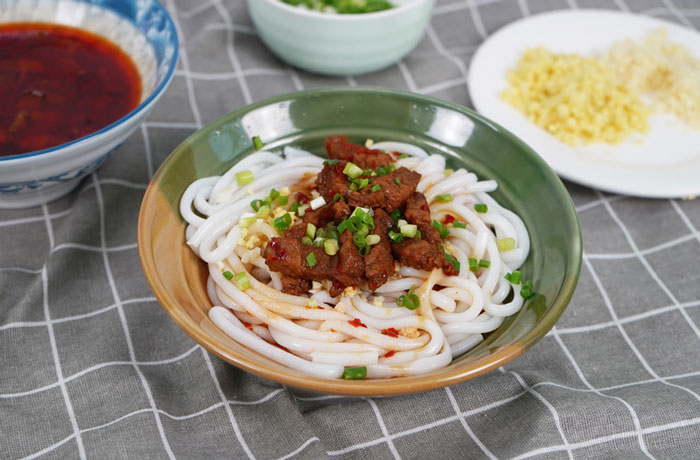 下冶镇肉臊子粉培训